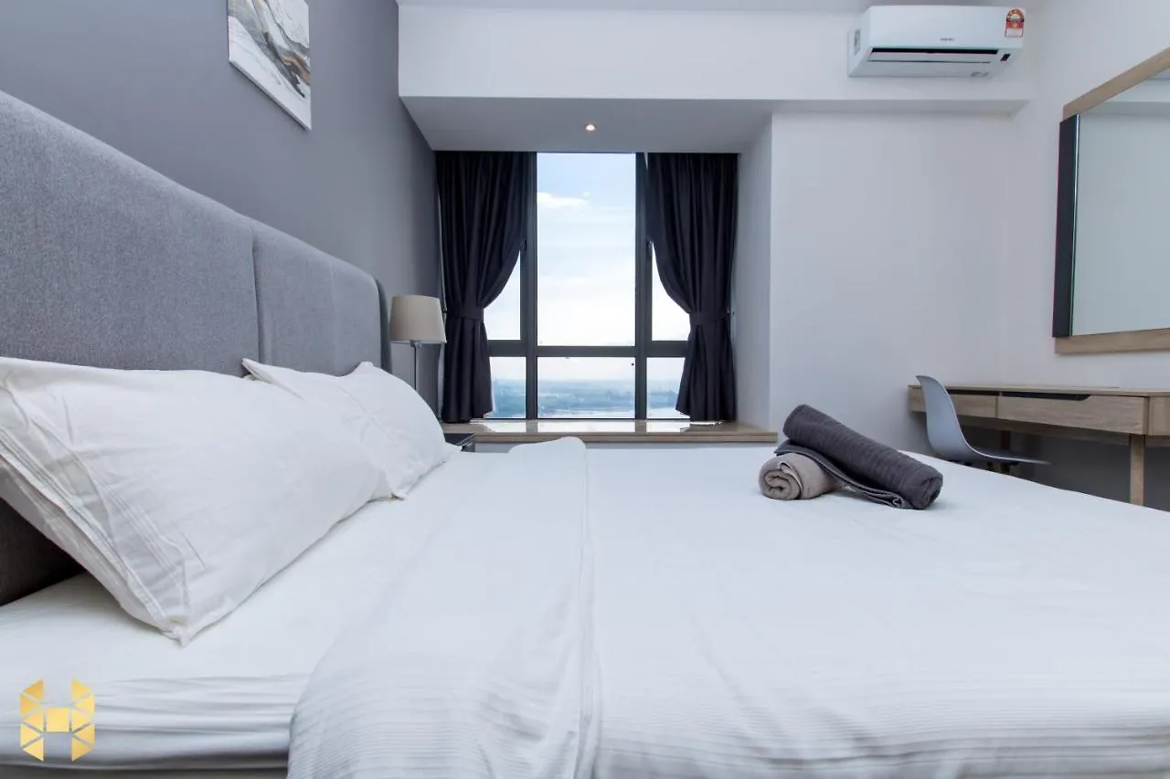 ג'והור בהרו R&F Princess Cove Ciq Premium Sea & City View Suites By Neo