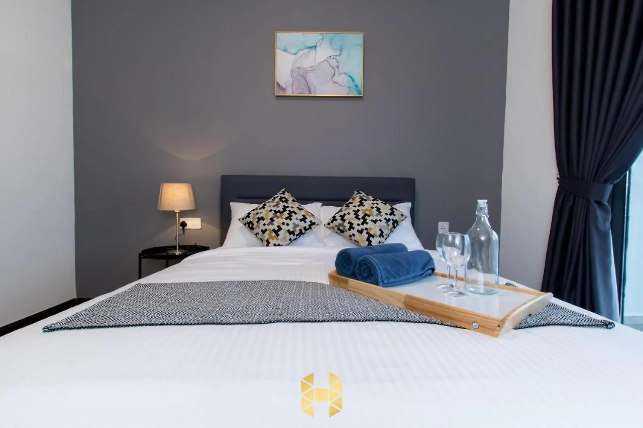 מלון דירות ג'והור בהרו R&F Princess Cove Ciq Premium Sea & City View Suites By Neo